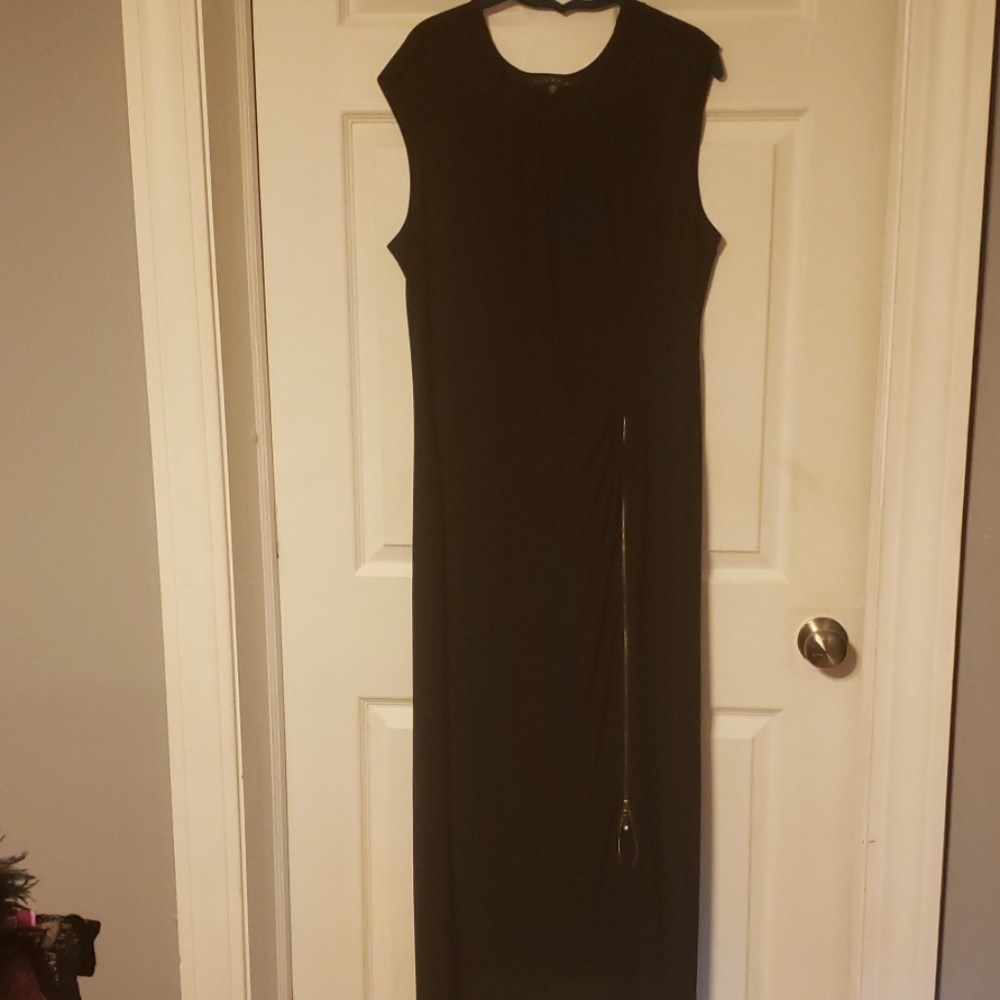 🧡 Black Dress w/ side Zipper Split